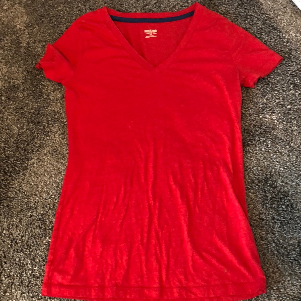 Red “tee”